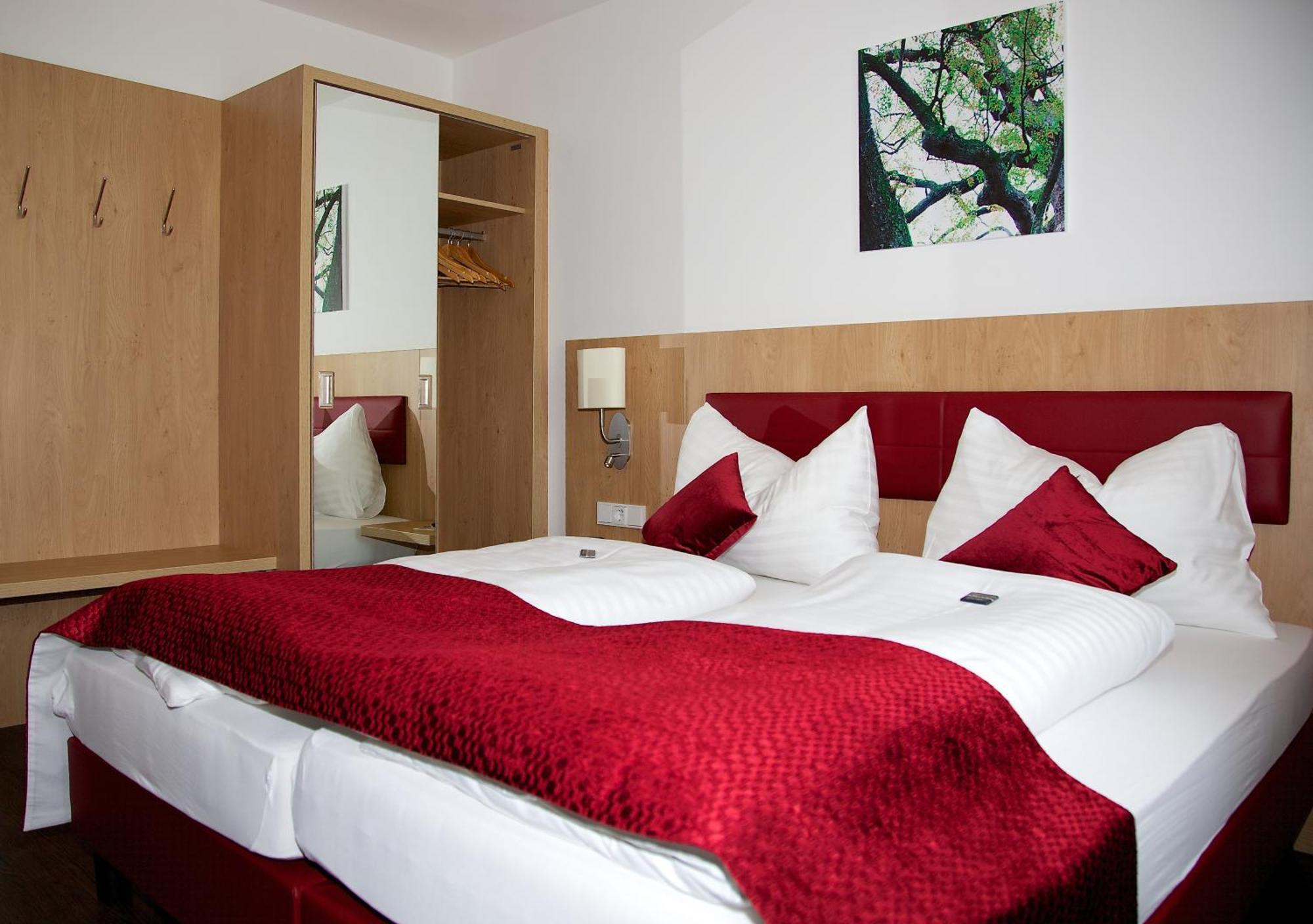 Hotel Restaurant Perschler Rattenberg  Стая снимка