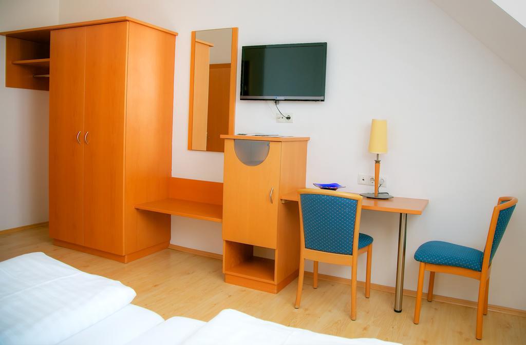 Hotel Restaurant Perschler Rattenberg  Екстериор снимка